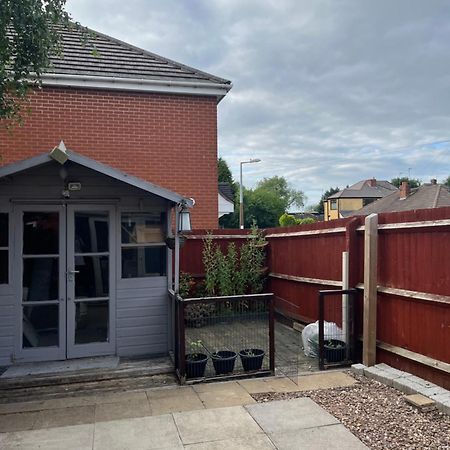 West Midlands Home Coseley Exterior photo